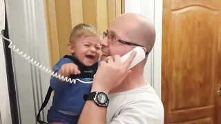 Baby Laughing when dad answers the phone