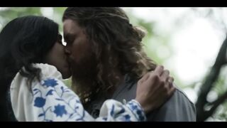 Vikings: Valhalla: Season 2 / Kissing Scene — Leif and Mariam (Sam Corlett and Hayat Kamille) | 2x06