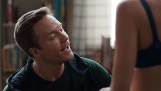 Ginny and Georgia: Season 2 / Kiss Scenes — Georgia and Paul (Brianne Howey and Scott Porter)