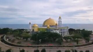 Bahrurasyad Wal Ittihad Grand Mosque