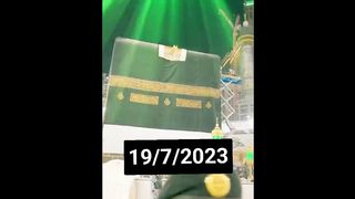 Changing Kiswa of Kaaba (Makkah Saudiarabia)