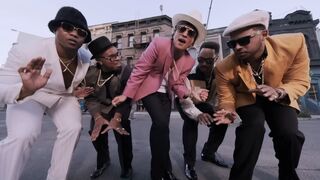 Mark Ronson - Uptown Funk (Official Video) ft. Bruno Mars 2