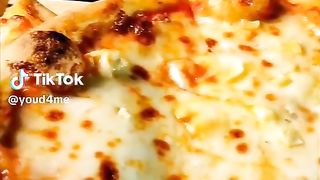 ASMR pizza 4 fromage et pizza Régina