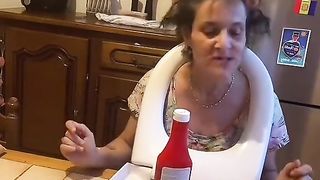 Funny woman eating ???? check it out