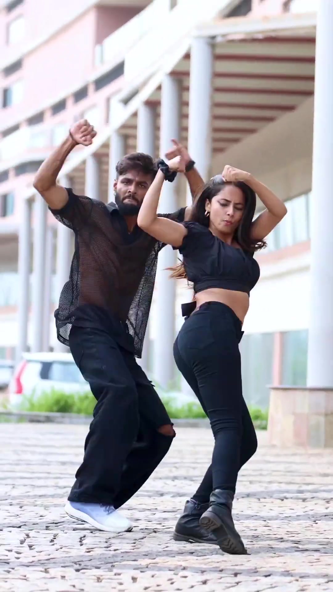 Keshavi Chhetri And Mitesh Roy New Trending Instagram Dance Reels ...