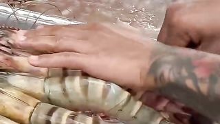 1 FOOT TIGER Prawn! Thai Street Food