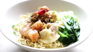 Egg Noodle With Crispy Pork Belly And Wonton