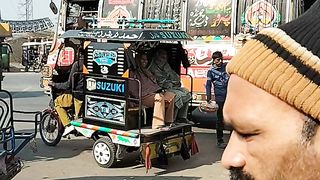 havey traffic pakistani road/deadli traffic/travel pakistan