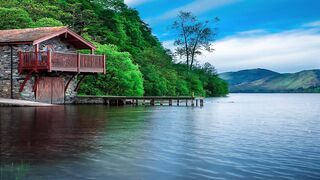 Cabin lake hut