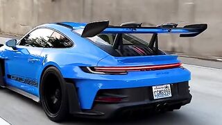 Slow flow blue Porsche