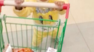 Baby Sarah shopping in maal  on febspot