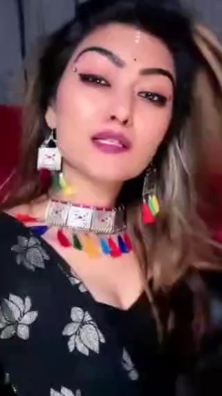 Items girls pagal tuje kordw gi ek din piyer me episode 2