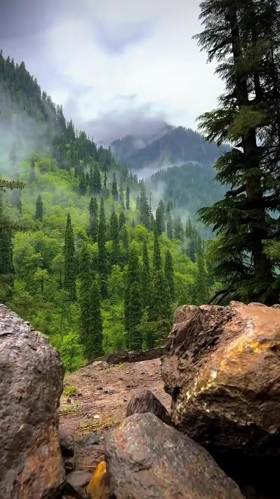 Neelam Valley Azad Kashmir is also an example of its beauty #iphone ...