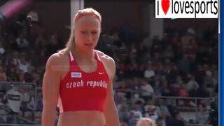 Jinira Ptacnikova pole Vault