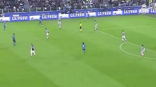 Cristiano Ronaldo's amazing bicycle kick! - Juventus