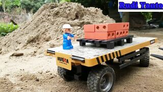 RC forklift