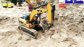 RC Excavator 14