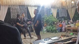 DEVINTA ANGIN  DANDUT KOPLO JENGGOT MUSIC