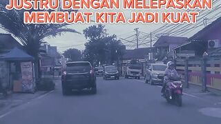 [Motivasi] Justru dengan melepaskan membuat kita jadi kuat