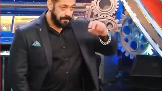 Bigg Boss 14 emotional clip