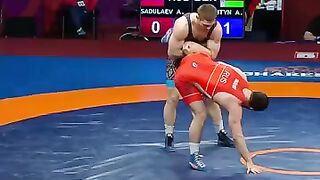 incredible move by Sadulaev