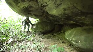 "Surviving 30 Days: Complete Journey of Building a Cave Shelter and Primitive Cooking"