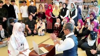 Japanese_People_Convert_to_Islam_in_Droves___Many_Women_Become_Muslims(360p).