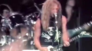 Metallica tocando "The Four Horsemen" em Darupvej em Roskilde, Dinamarca ???????? - 6 de julho de 1986 durante a turnê Damage, Inc. ???? ☠️