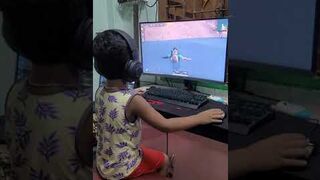4 years old kid Playing Pubg Mobile