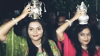 Newlyweds Anant Ambani & Radhika Merchant Welcomed With Flower Shower In Jamnagar | Ambani Wedding