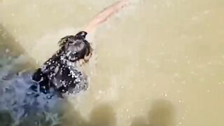 Swimming  video ‏