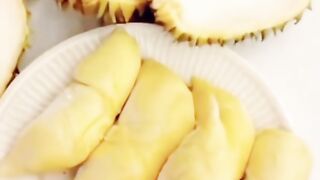 Durian aneh