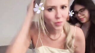 SMALL BOOBS FLASHING ON LIVE STREAMING