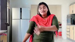 আমার ভাবির মজার নাচ ????