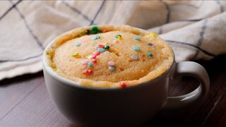 1 Minute Vanilla Mug Cake