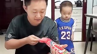 My_father_also_wanted_to_set_me_up__but_he_never_expected#_goofy_Xiaomi_Bao#_cute_baby#_Xiong_Haizi(480p).