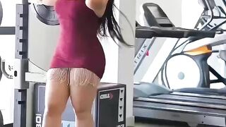 women in gym