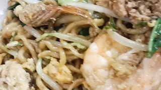 Mie pangsit goreng