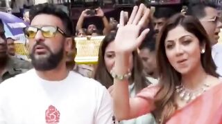 Bollywood Celebs Arrives at Lalbaugcha Raja to seek blessings from Ganpati Bappa Viral Masti Bollywood