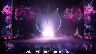 Kelsey Jane Delivers IMPRESSIVE Aerial To Gravity by Sara Bareilles  Semifinals  AGT 2024