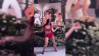 Indian Star Girl Nora Fatehi Dance 11