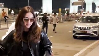 Kiara Advani Rocks in an all-black outfit at Airport #kiaraadvani #short #shorts #trending #viral #bollywood #viralshorts