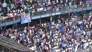 Virat Kholi interview at Wankhede stadium! Crowd Chanting Kohli! 40,000 people