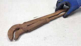 Rusty Antique Corner Pipe Wrench - Restoration