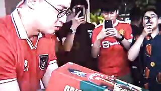 Fan Gifts iShowSpeed Ronaldo But... ????