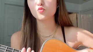 Good Cover (Bruno Mars cover by Sally Kim) guitar acaustik