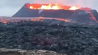 This is the largest volcano in the world