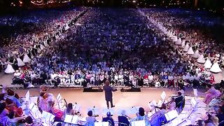 André Rieu & 150 dancers - Lara's Theme & Light Cavalry