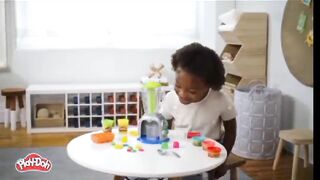 Play-Doh Swirlin' Smoothies Toy Blender Playset