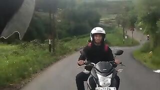 Trip motocycle to doeng pletau